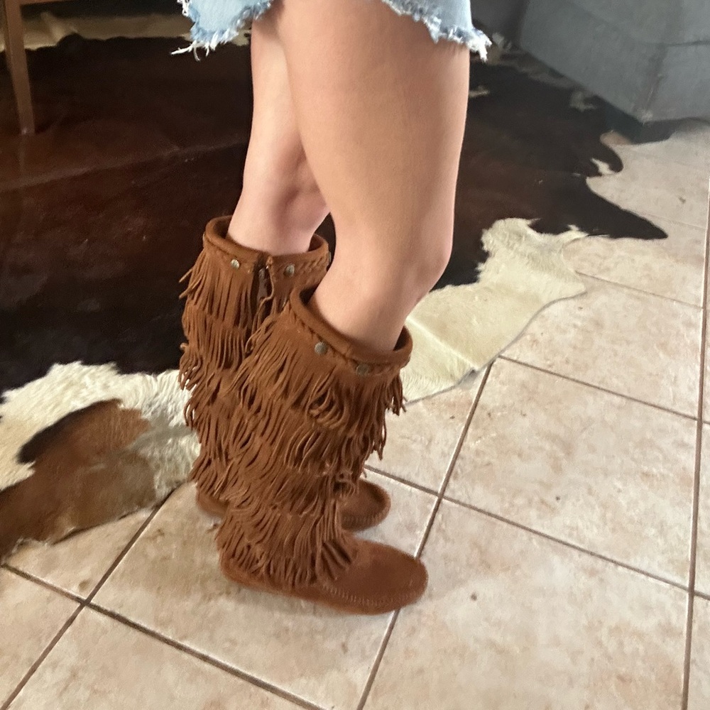 Minnetonka 5 layer boots